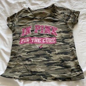 Women’s Susan G. Komen camo T-shirt